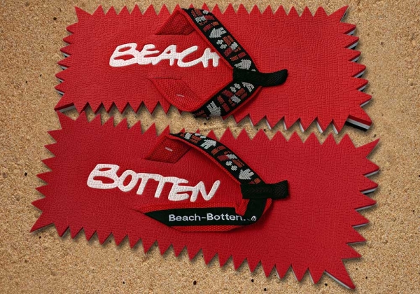 Zehentrenner, Badeschuhe, BeachBotten im Sand stehend, Modell Foot Spike, rot